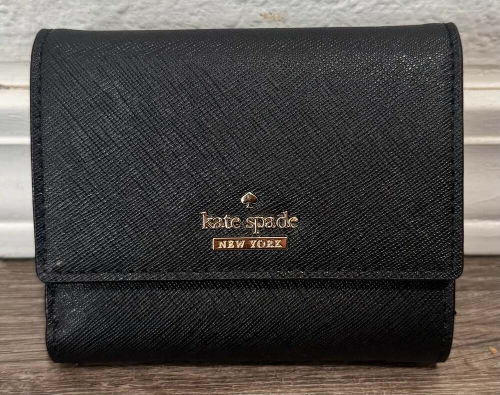 Kate Spade New York Cameron Street Tavy Black Leather Wallet